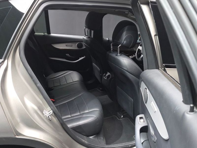 2019 Mercedes-Benz C-Class GLC350e 4MATIC photo 12