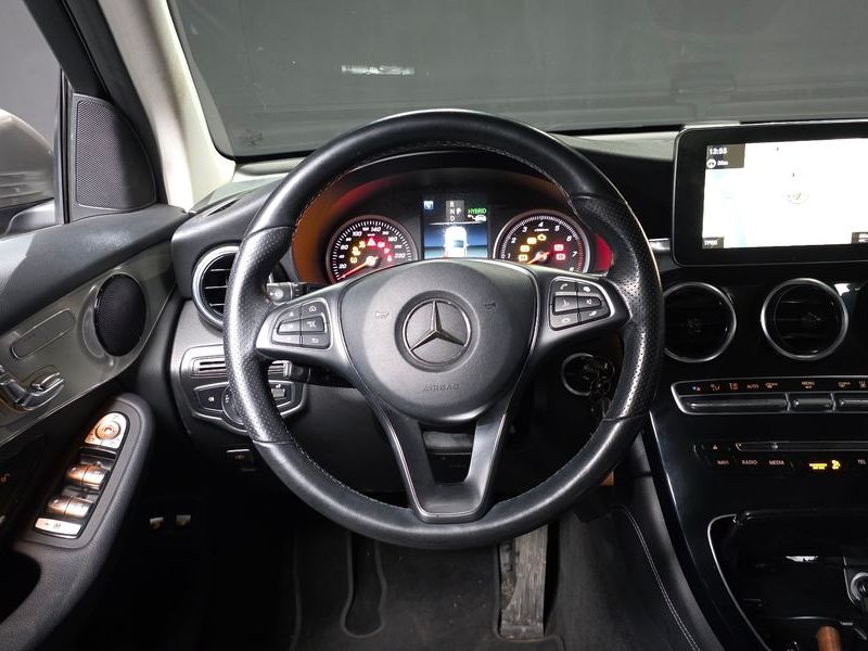 2019 Mercedes-Benz C-Class GLC350e 4MATIC photo 13