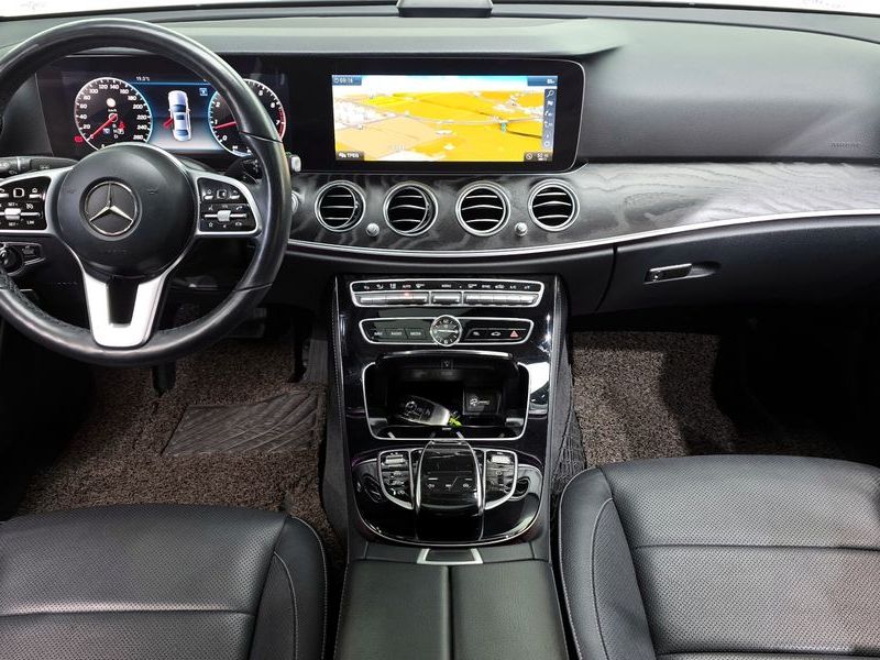 2019 Mercedes-Benz E-Class E300 4MATIC Avnatgarde photo 7