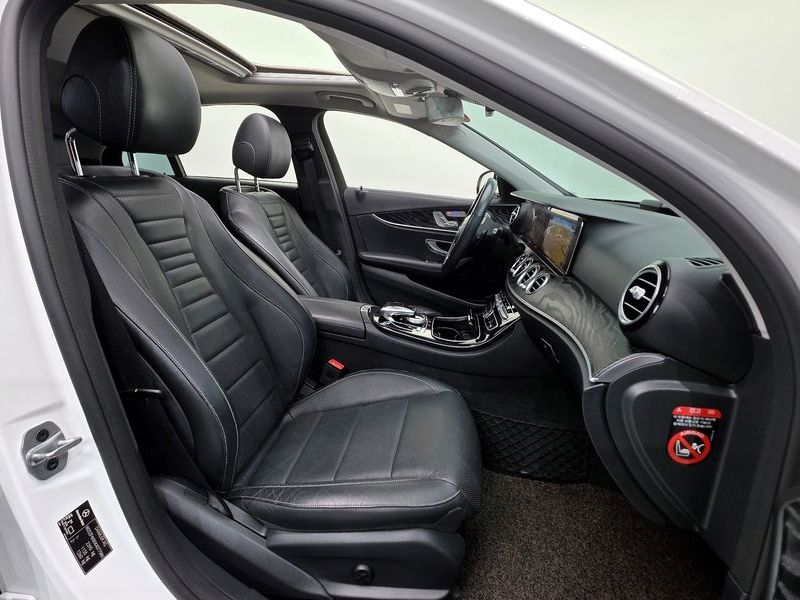 2019 Mercedes-Benz E-Class E300 4MATIC Avnatgarde photo 10