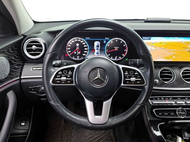 2019 Mercedes-Benz E-Class E300 4MATIC Avnatgarde photo 15