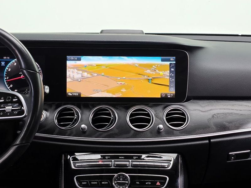 2019 Mercedes-Benz E-Class E300 4MATIC Avnatgarde photo 16