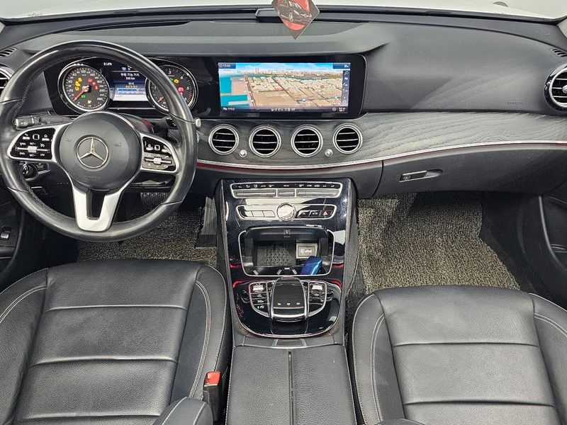 2019 Mercedes-Benz E-Class E220d Avantgarde photo 7