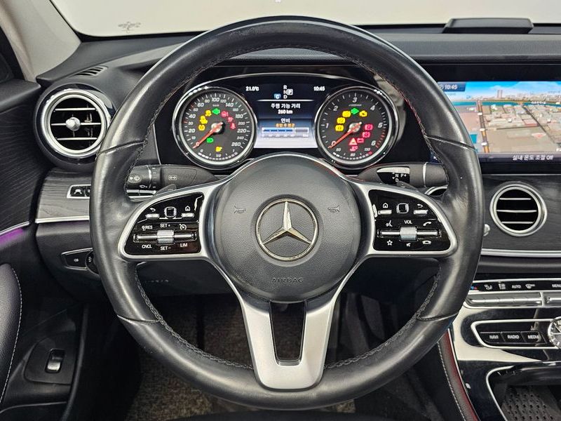 2019 Mercedes-Benz E-Class E220d Avantgarde photo 13