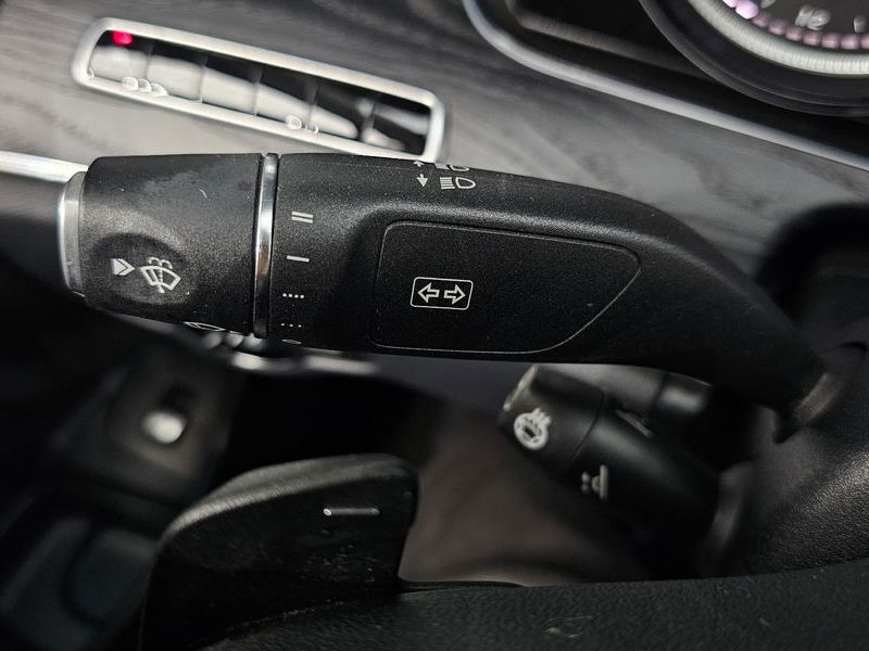 2019 Mercedes-Benz E-Class E220d Avantgarde photo 28