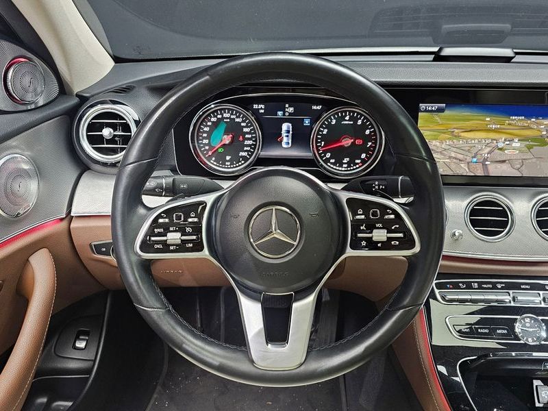 2019 Mercedes-Benz E-Class E300 Avantgarde photo 13