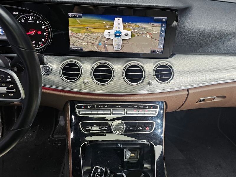 2019 Mercedes-Benz E-Class E300 Avantgarde photo 14