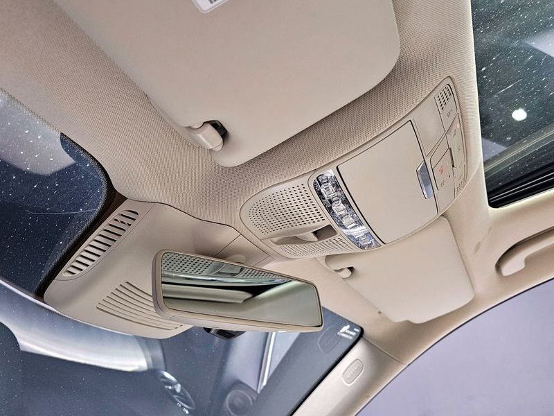 2019 Mercedes-Benz E-Class E300 Avantgarde photo 19