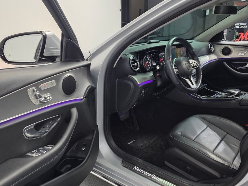 2019 Mercedes-Benz E-Class E300 Avantgarde photo 10