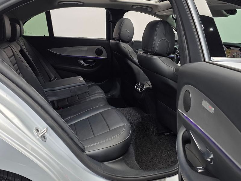 2019 Mercedes-Benz E-Class E300 Avantgarde photo 12