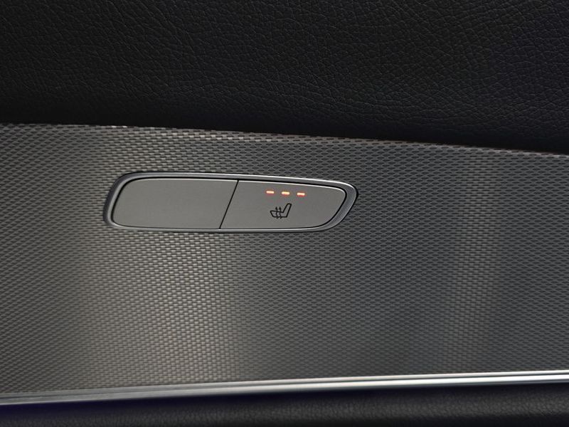 2019 Mercedes-Benz E-Class E300 Avantgarde photo 18