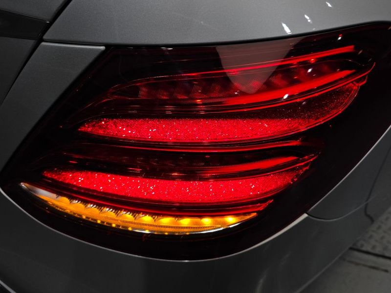 2019 Mercedes-Benz E-Class E300 Avantgarde photo 23