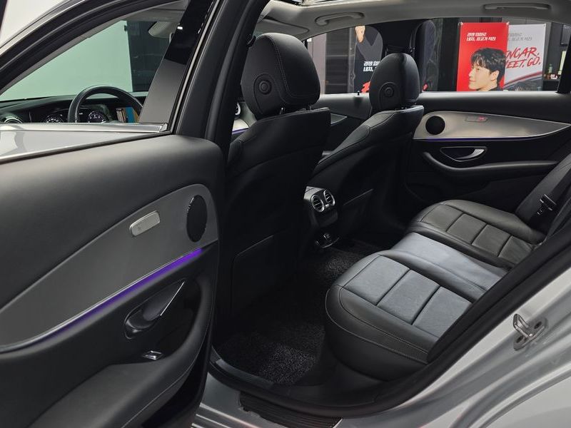 2019 Mercedes-Benz E-Class E300 Avantgarde photo 26