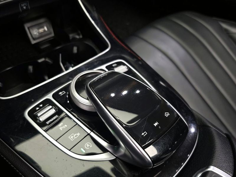 2019 Mercedes-Benz E-Class E220d 4MATIC Exclusive photo 17