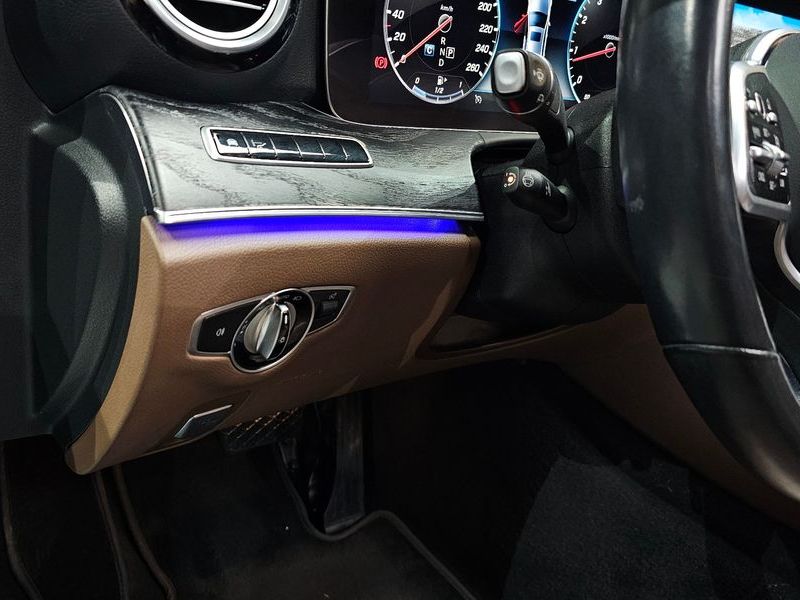 2019 Mercedes-Benz E-Class E300 4MATIC Avnatgarde photo 18