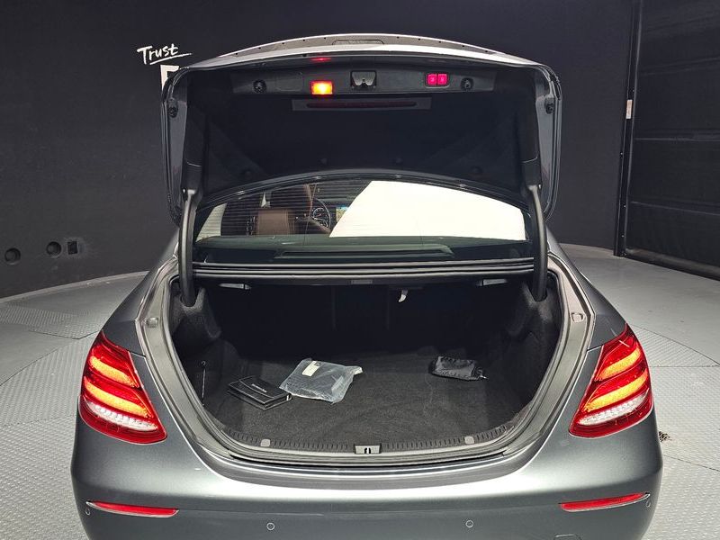 2019 Mercedes-Benz E-Class E300 4MATIC Avnatgarde photo 20