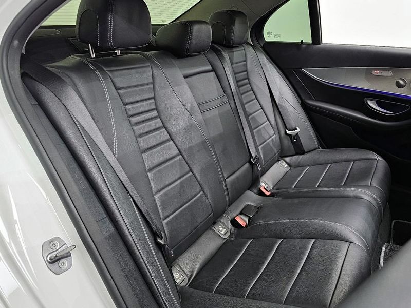 2017 Mercedes-Benz E-Class E300 Avantgarde photo 12