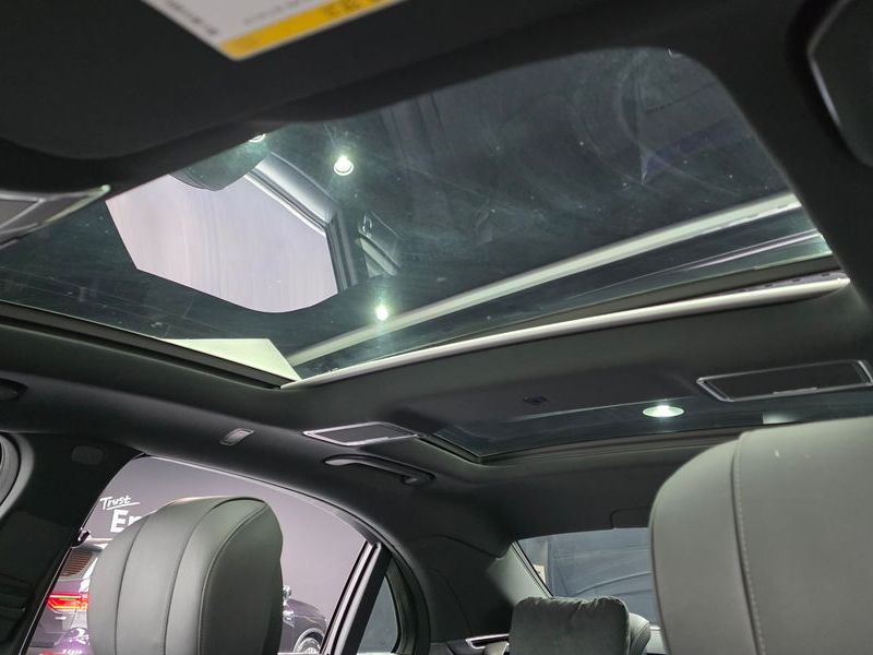 2017 Mercedes-Benz S-Class S500L 4MATIC photo 17