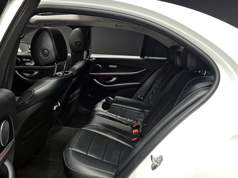 2017 Mercedes-Benz E-Class E300 Avantgarde photo 12