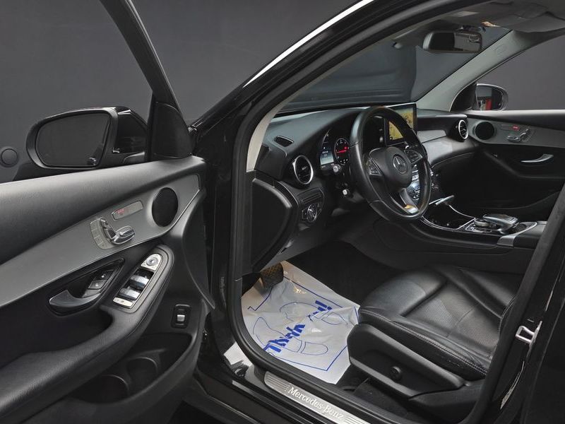 2017 Mercedes-Benz C-Class GLC220 d 4MATIC photo 10
