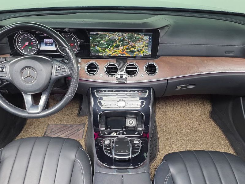 2017 Mercedes-Benz E-Class E220d Exclusive photo 7