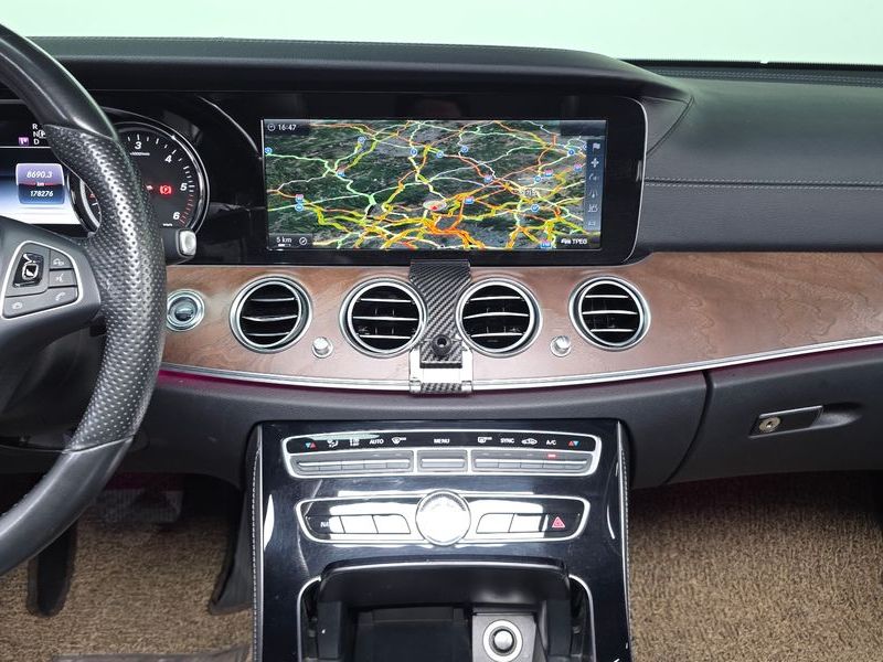 2017 Mercedes-Benz E-Class E220d Exclusive photo 14