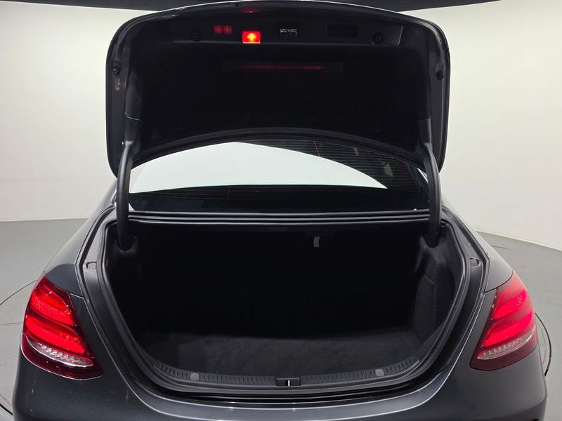 2017 Mercedes-Benz E-Class E220d Exclusive photo 20