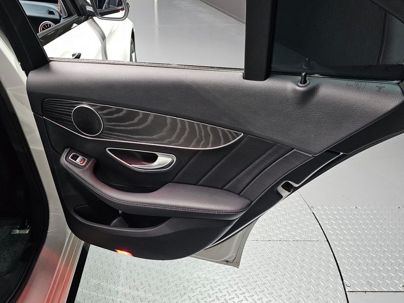 2017 Mercedes-Benz C-Class C250 d 4MATIC photo 25