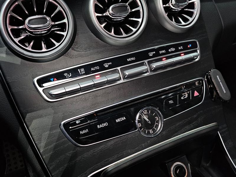 2017 Mercedes-Benz C-Class C250 d 4MATIC photo 28