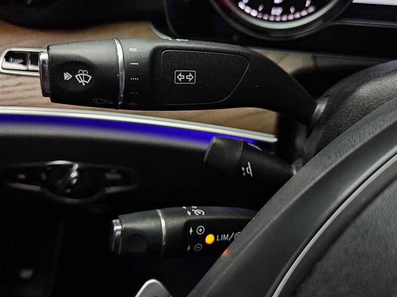 2017 Mercedes-Benz E-Class E220d Exclusive photo 18