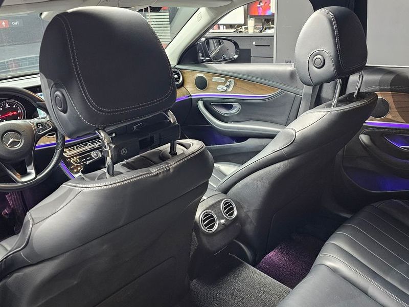 2017 Mercedes-Benz E-Class E220d Exclusive photo 26