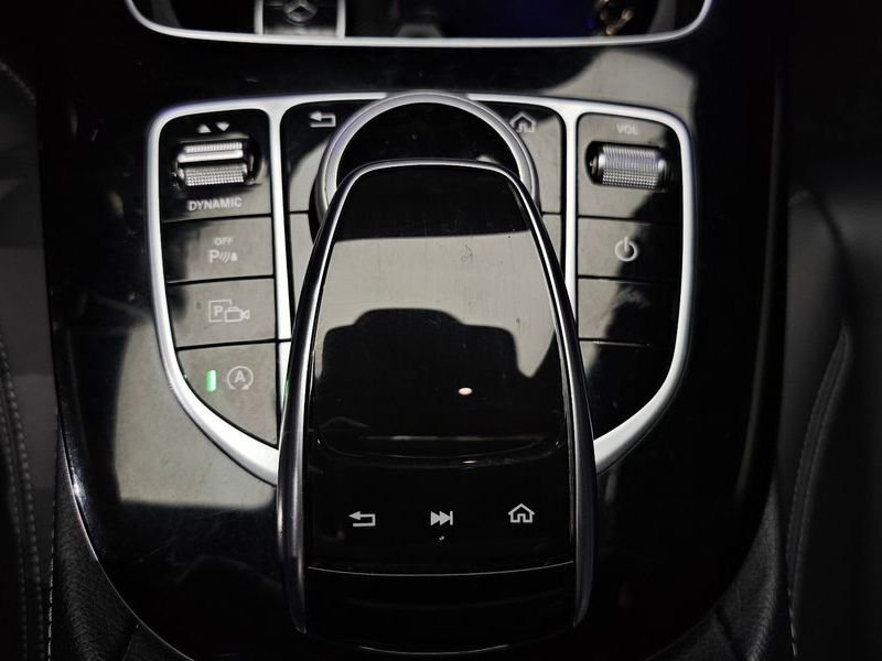 2017 Mercedes-Benz E-Class E220d Exclusive photo 28