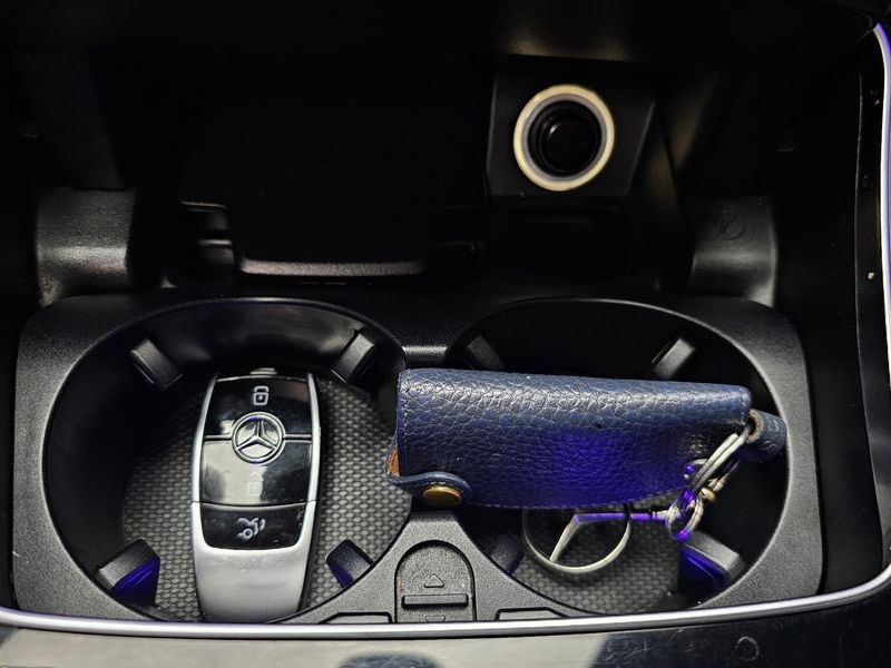 2017 Mercedes-Benz E-Class E220d Exclusive photo 30