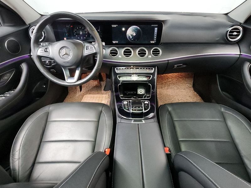 2017 Mercedes-Benz E-Class E300 Avantgarde photo 7