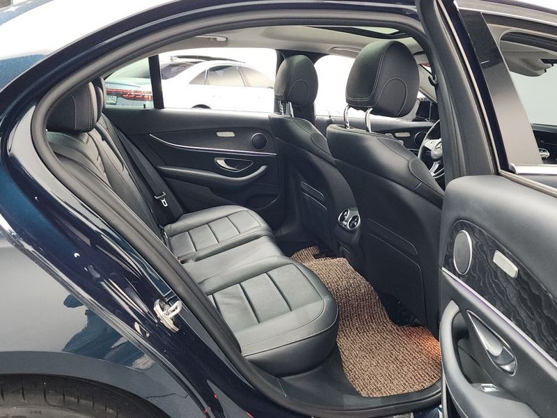 2017 Mercedes-Benz E-Class E300 Avantgarde photo 12