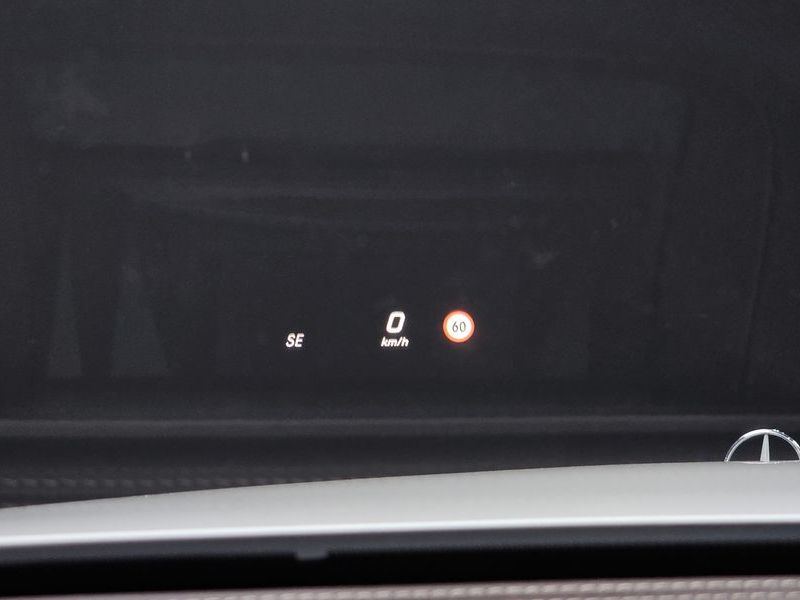 2017 Mercedes-Benz E-Class E220d Exclusive photo 16