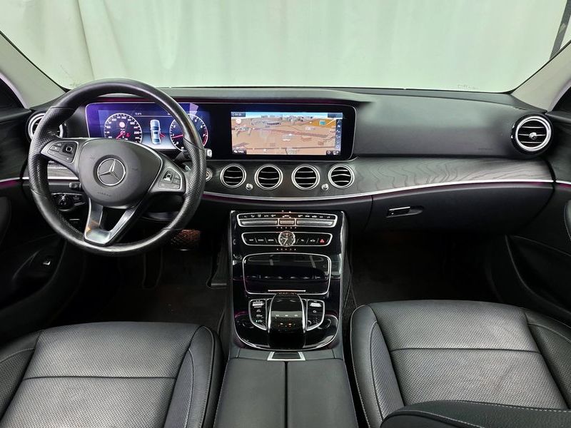 2017 Mercedes-Benz E-Class E300 Avantgarde photo 7