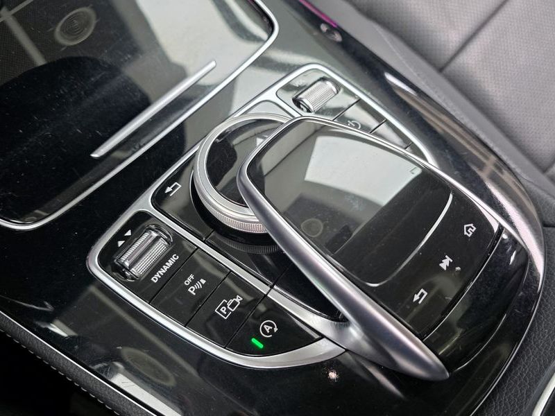 2017 Mercedes-Benz E-Class E300 Avantgarde photo 16