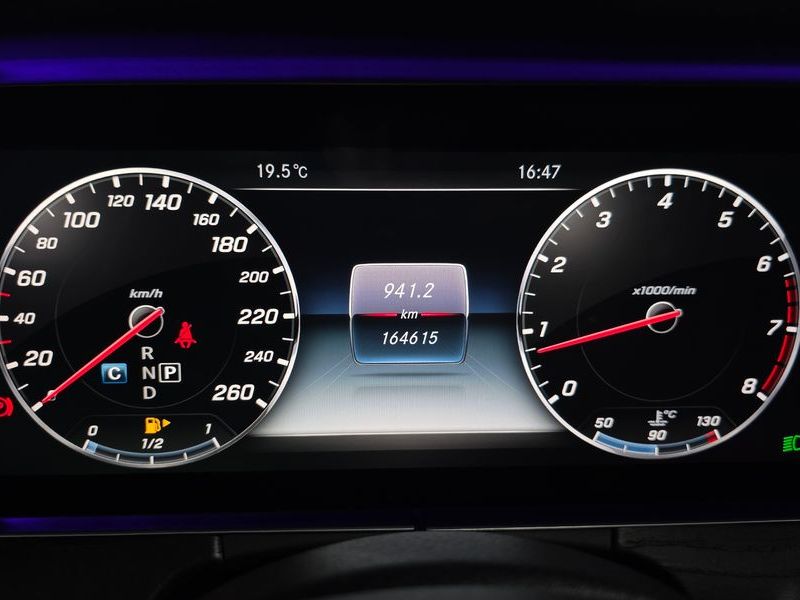 2017 Mercedes-Benz E-Class E300 4MATIC Avnatgarde photo 8
