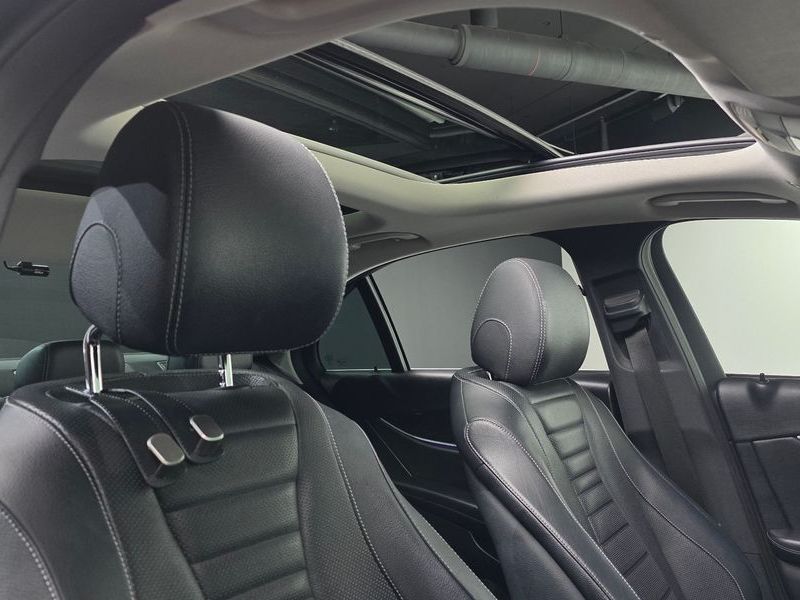 2017 Mercedes-Benz E-Class E300 4MATIC Avnatgarde photo 17