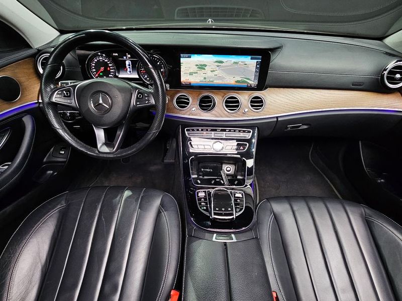 2017 Mercedes-Benz E-Class E220d 4MATIC Exclusive photo 7