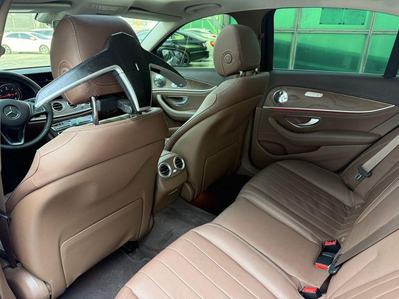 2017 Mercedes-Benz E-Class E220d Exclusive photo 17
