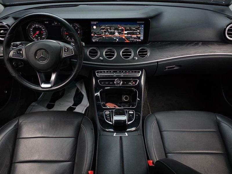 2017 Mercedes-Benz E-Class E220d 4MATIC Avantgarde photo 7