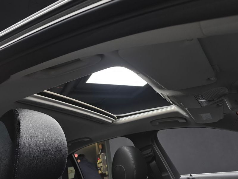2017 Mercedes-Benz E-Class E220d 4MATIC Avantgarde photo 15