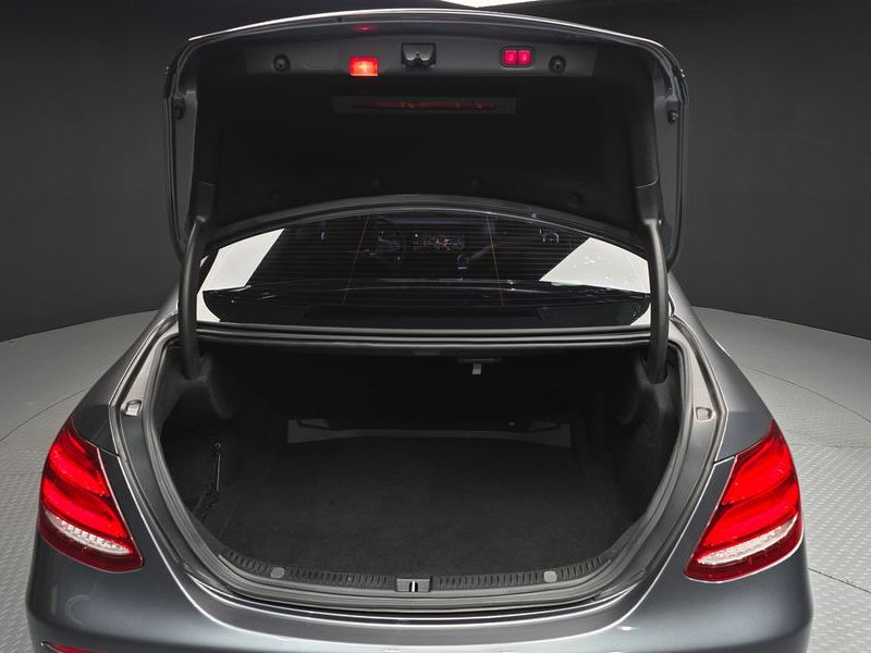 2017 Mercedes-Benz E-Class E220d 4MATIC Avantgarde photo 20