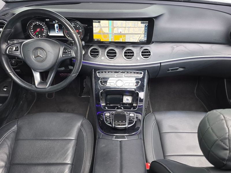 2017 Mercedes-Benz E-Class E220d Avantgarde photo 7