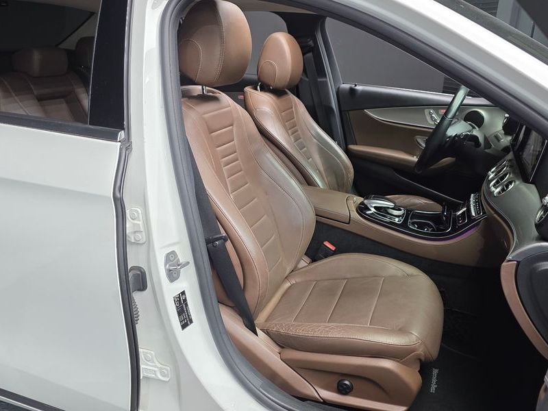 2017 Mercedes-Benz E-Class E200 Avantgarde photo 12
