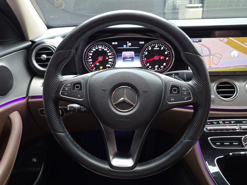 2017 Mercedes-Benz E-Class E200 Avantgarde photo 13