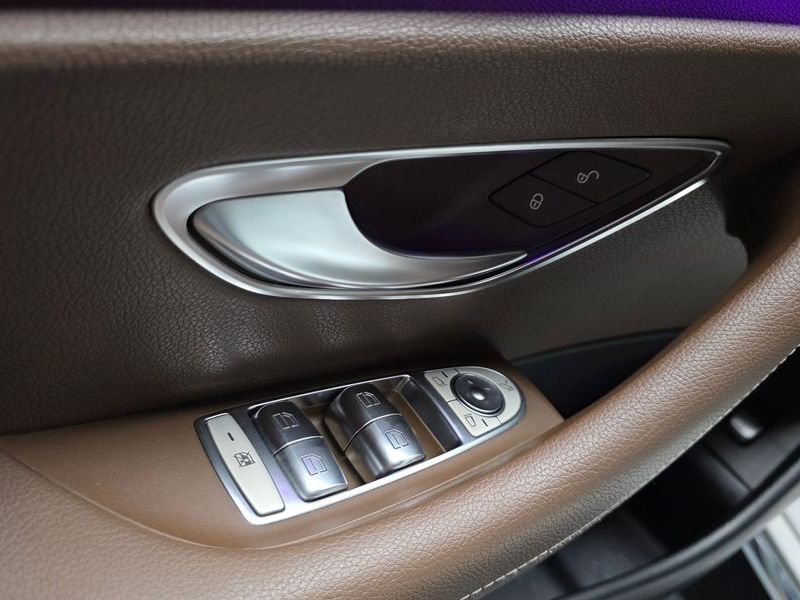 2017 Mercedes-Benz E-Class E200 Avantgarde photo 14
