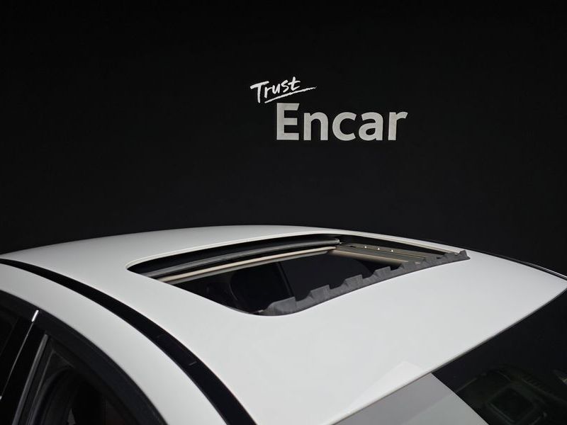 2017 Mercedes-Benz E-Class E200 Avantgarde photo 20
